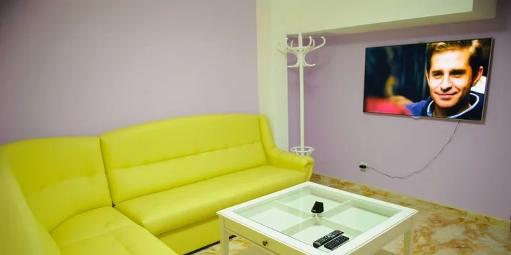 V čekárně zatím můžete surfovat na internetu nebo sledovat TV. 