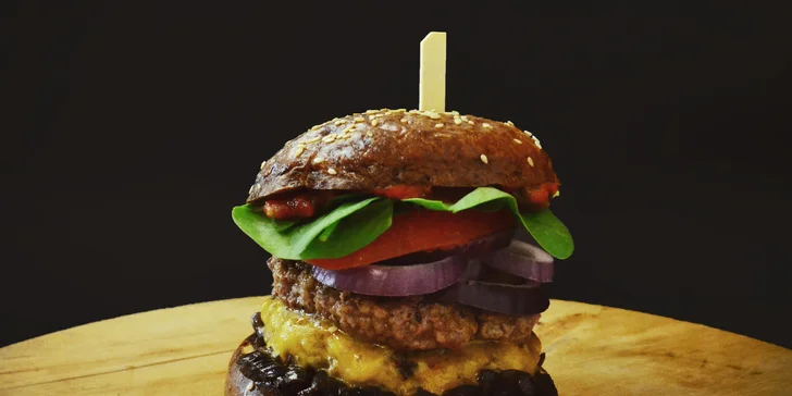 Hovězí fešák take away: Hell, Schwarzwald nebo Food Factory burger a hranolky
