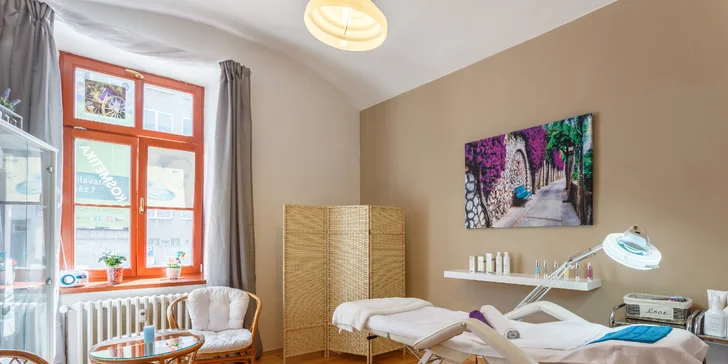 Prodloužení řas metodou řasa na řasu pro přirozenou vílu i extravagantní divu