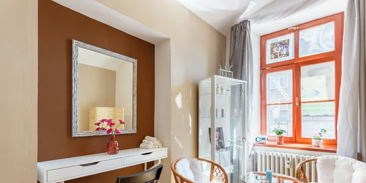 Prodloužení řas metodou řasa na řasu pro přirozenou vílu i extravagantní divu