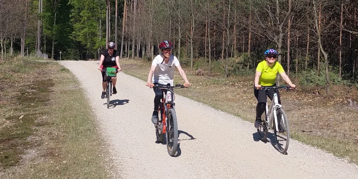Hru si užijete ideálně ve 2 až 6 hráčích, může vás však být i více. 