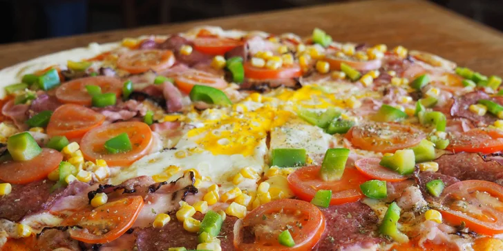 Bašta na hlad i k posezení s přáteli: 2 pizzy o průměru 40 cm dle výběru