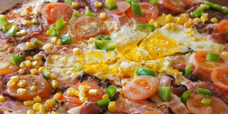 Bašta na hlad i k posezení s přáteli: 2 pizzy o průměru 40 cm dle výběru