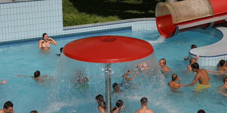 Celodenní vstup do letního plaveckého areálu ve Vyškově pro děti i dospělé