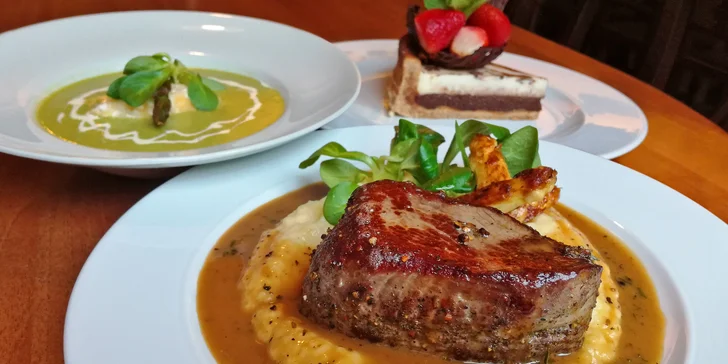 Chřestové menu se šťavnatým rumpsteakem a domácím koláčem