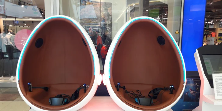 Vstupte do 9D prostoru: 6 minut virtuální reality v pohyblivém vajíčku