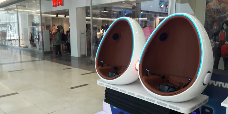 Vstupte do 9D prostoru: 6 minut virtuální reality v pohyblivém vajíčku
