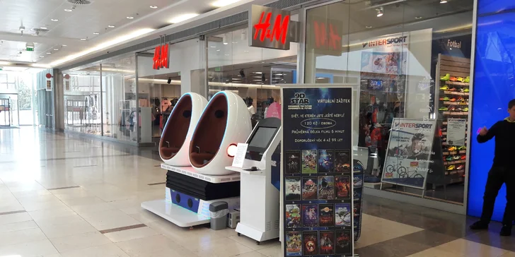 Vstupte do 9D prostoru: 6 minut virtuální reality v pohyblivém vajíčku