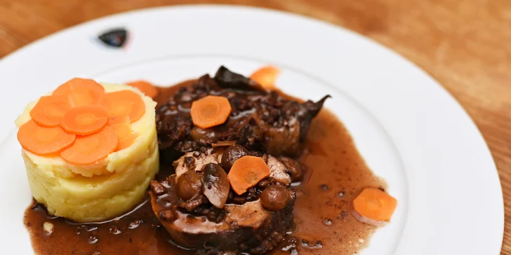 Menu od francouzského šéfkuchaře - kohout na víně a další chody pro 2 labužníky