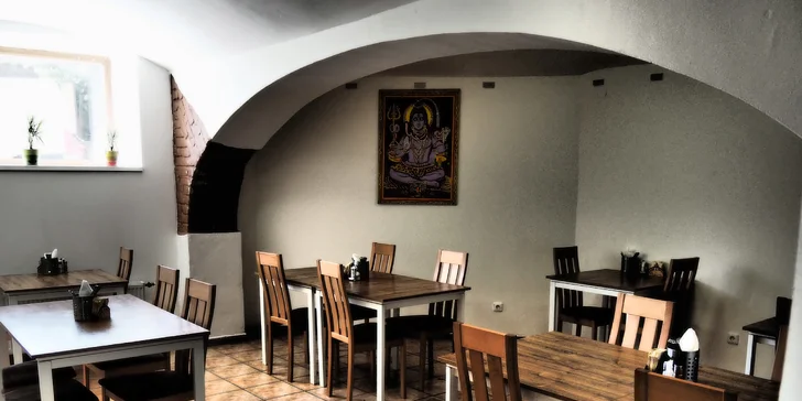 Pokrmy vonící dálkami: Autentické menu pro 2 od indického šéfkuchaře