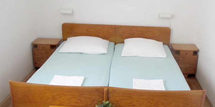 7 nocí v chorvatské Vodici: soukromá vilka 300 m od pláže a polopenze v hotelu