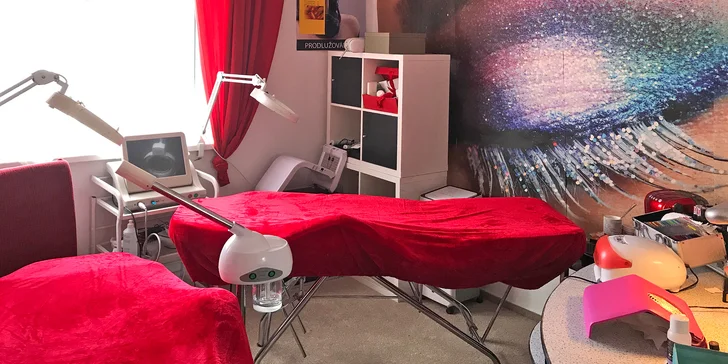 Ošetření příznivě ovlivní povadlé kontury obličeje i povislou kůži a vyhladí vrásky.