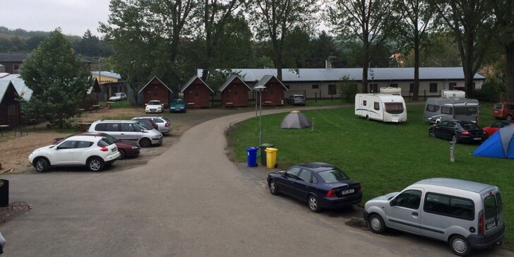 Pohoda a odpočinek v chatkách: Pobyt s polopenzí na jižní Moravě až pro 4 osoby