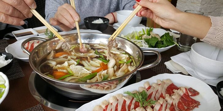 Hodujte jako Džingischán: asijská specialita Shabu-shabu pro 2 mlsné jazýčky