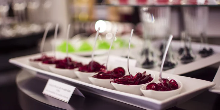 Propadněte tajům molekulární mixologie: degustace 5 speciálních koktejlů