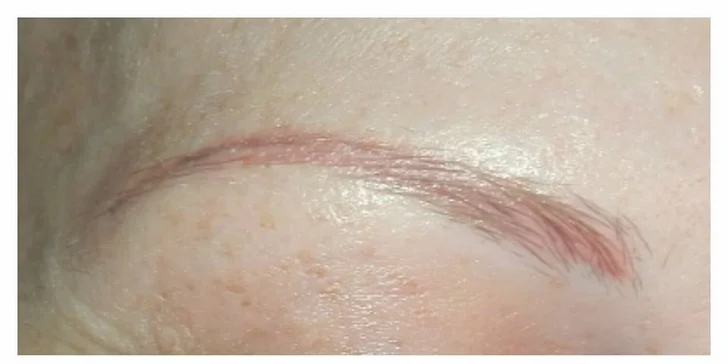 Permanentní make-up obočí, horních očních linek nebo rtů