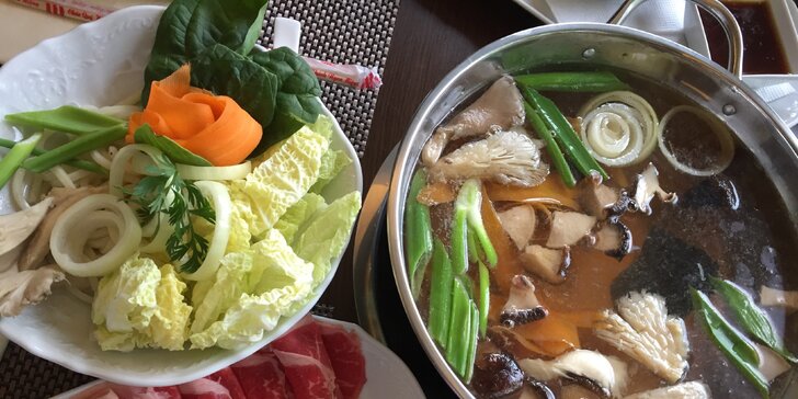 Hodujte jako Džingischán: asijská specialita Shabu-shabu pro 2 mlsné jazýčky