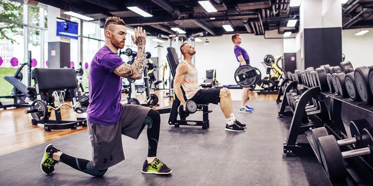 Svaly samy nevyrostou: Pořiďte si měsíční VIP vstup do fitness vč. solária