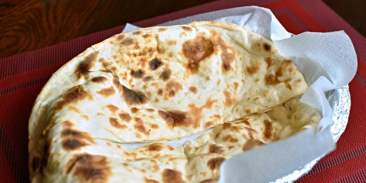 Přehlídka indických pochoutek: Masové degustační menu až pro 4 osoby