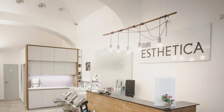 Tohle vám bude slušet: dámský střih v designovém salonu