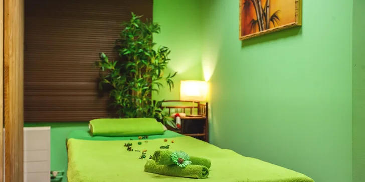 Andělské hýčkání v salonu Thai Sun: 100 minut relaxace s masáží dle výběru