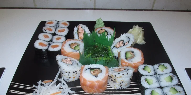 Zdvihněte hůlky: set čerstvého sushi pro milovníky japonské kuchyně