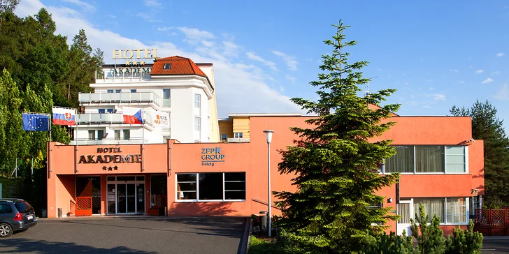 Prima rodinná dovolená: polopenze, hry i Farmapark Soběhrdy