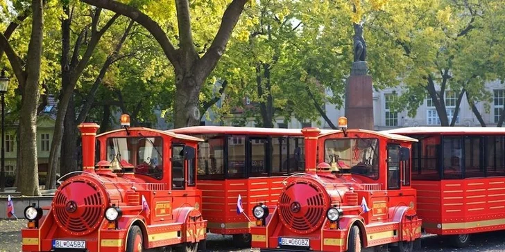Bratislavou stylově: 3 vyhlídkové trasy vláčikom Blaváčikom, lodí i lanovkou