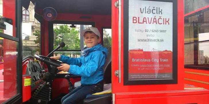Bratislavou stylově: 3 vyhlídkové trasy vláčikom Blaváčikom, lodí i lanovkou
