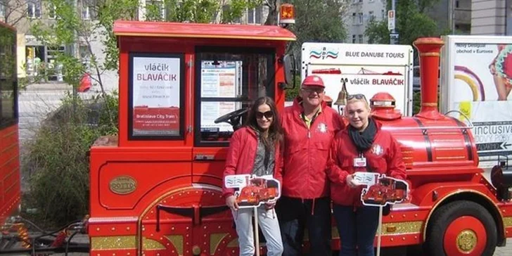 Bratislavou stylově: 3 vyhlídkové trasy vláčikom Blaváčikom, lodí i lanovkou