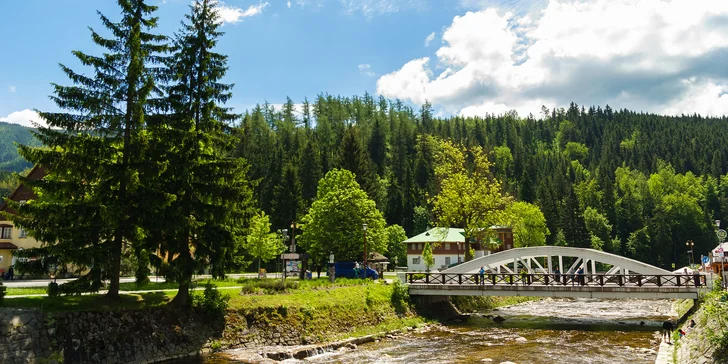 Dovolená mezi Špindlem a Herlíkovicemi s polopenzí a římskými lázněmi