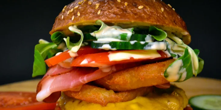 Hovězí fešák take away: Hell, Schwarzwald nebo Food Factory burger a hranolky