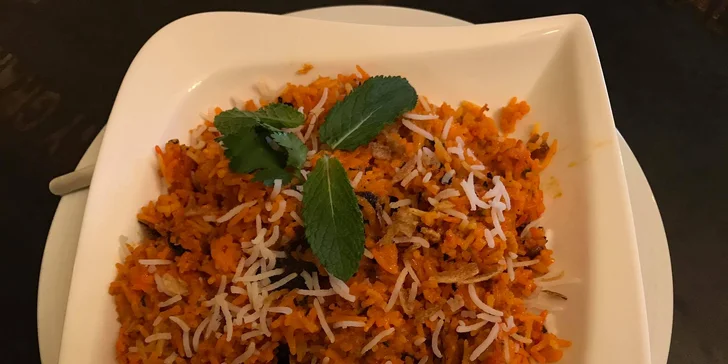 Indické menu o třech chodech: od předkrmu po dezert dle vašeho výběru