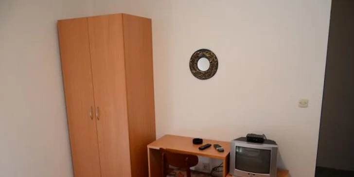 Týden letní pohody v chorvatském letovisku Drvenik v penzionu 150 m od pláže