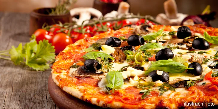 Uhaste hlad i žízeň: dvě křupavé pizzy a dva nápoje