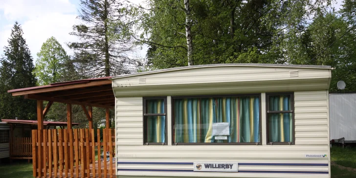 Léto na břehu Bečvy: mobilní domek pro 5 osob nedaleko skanzenu i Radhoště