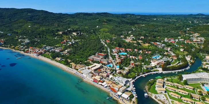 All inclusive dovolená na Korfu: letecká doprava a hotel jen 50 metrů od pláže