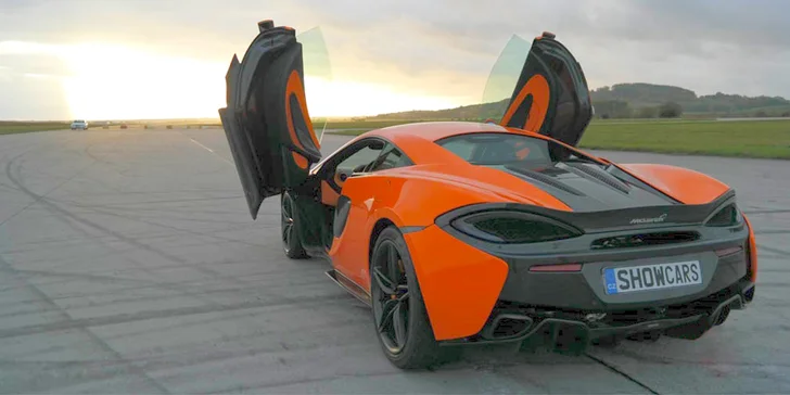 20 minut v supersportu vč. jízdy na letišti: Porsche, Lamborghini, Audi a další