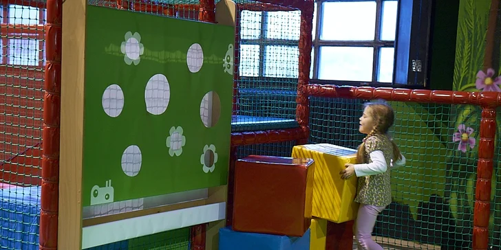 Vstup do rodinného zábavního centra Koala Café a limonáda k tomu