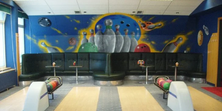 Hodina bowlingu ve Vsetíně pro celou partu