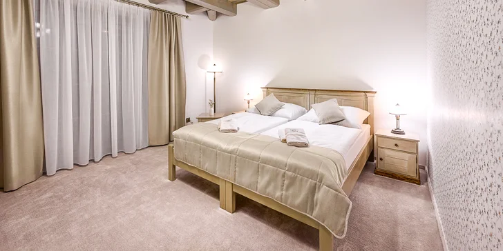 Štýlové a čisté izby ponúkajú dokonalé zázemie, pohodlné matrace a moderné vybavenie.