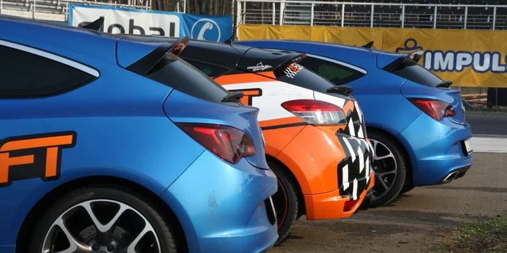 Revoluční škola driftování v upraveném speciálu!