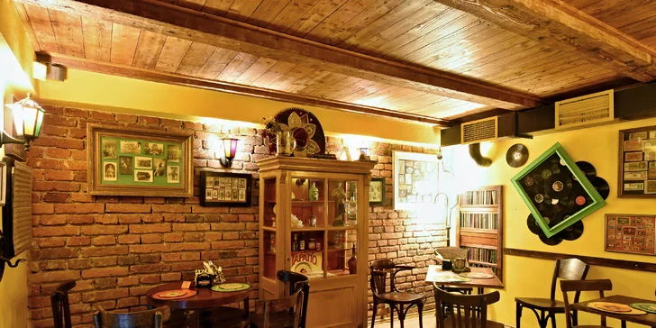 U jednoho stolu s obry: Abnormálně velké hovězí burger menu