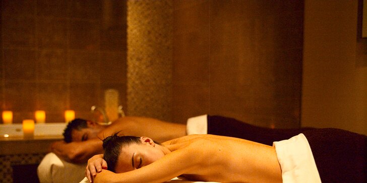 Relaxační párová masáž a lázeň nohou v luxusním salonu Thai Sun