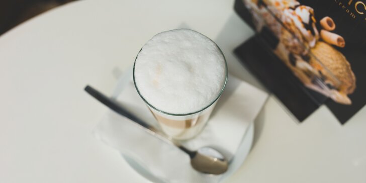 Na sladké ke Statečnému kohoutovi: Libovolný zmrzlinový pohár s nápojem či bez