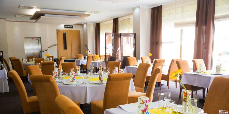 Aktivní pobyt pro páry i rodiny: hotel blízko Čachtického hradu a polopenze