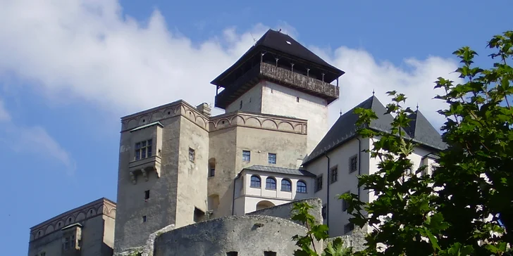 Aktivní pobyt pro páry i rodiny: hotel blízko Čachtického hradu a polopenze