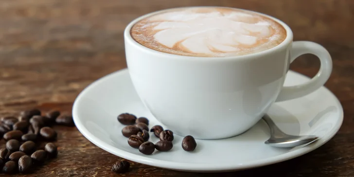 Cappuccino nebo Latté s koláčem nebo bez