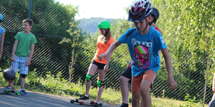 Prázdniny na longboardu: Příměstský tábor pro děti a teenagery od 7 do 15 let