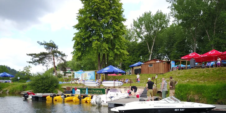 Plavba v luxusním člunu Bayliner 175 GT3 s kapitánem i bez až pro 6 osob
